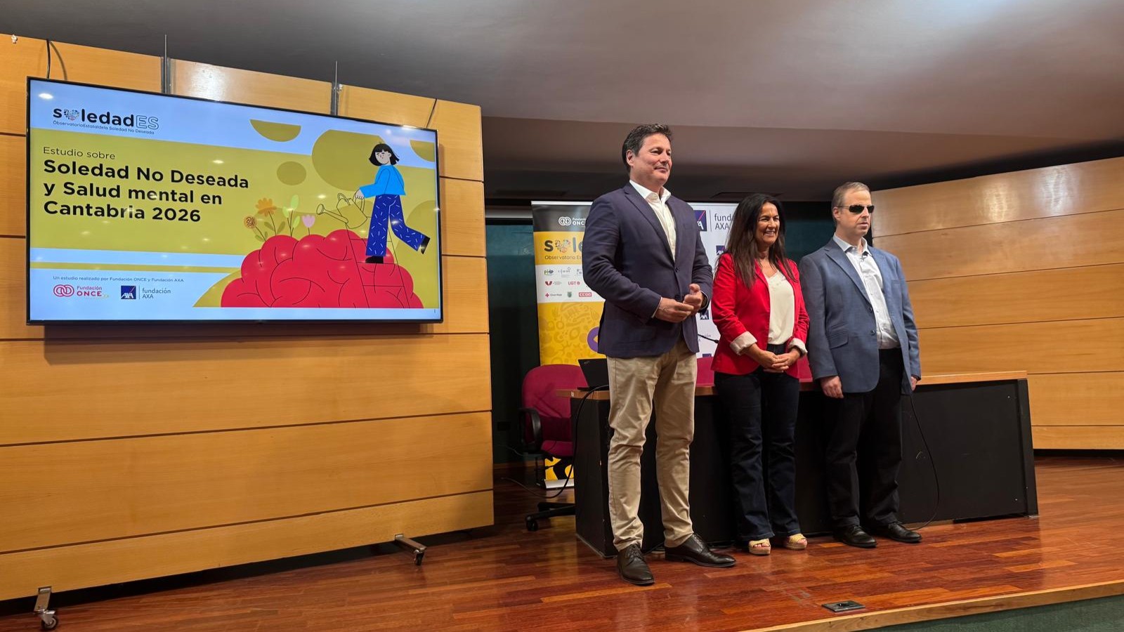 Fundación ONCE, Fundación AXA y Begoña del Río, consejera de Inclusión Social, Juventud, Familias e Igualdad del Gobierno de Cantabria, presentan el estudio sobre soledad no deseada y salud mental